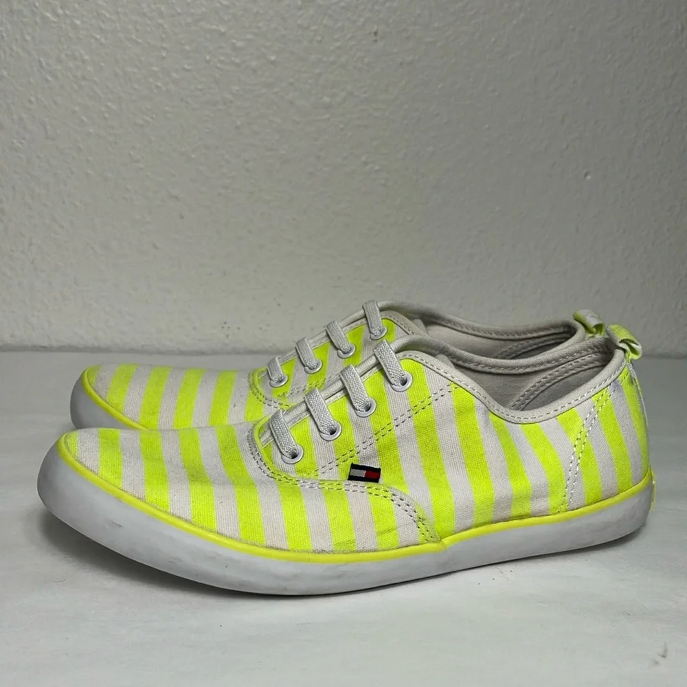 Tommy‎ Hilfiger Youth Lace Up Sneakers Citrus Green Size 4 slip on no laces